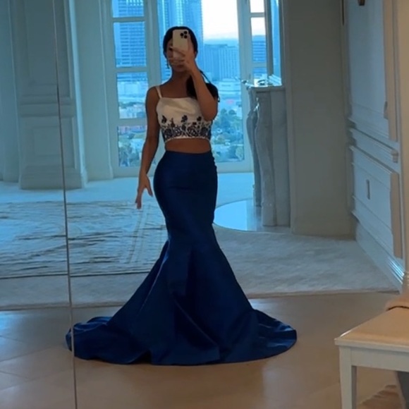 Dresses & Skirts - Blue Crop Gown